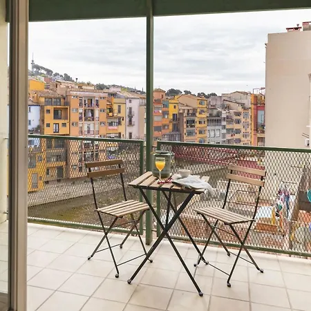 Bravissimo Placa De La Independencia, Morning Sun *