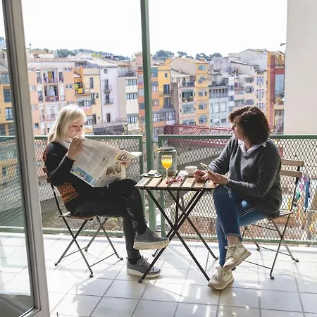 Bravissimo Placa De La Independencia, Morning Sun * 赫罗纳